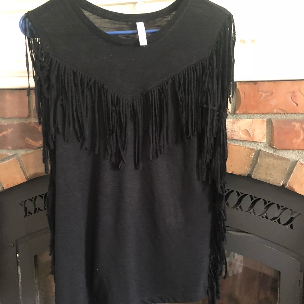 Xhilaration fringe shirt